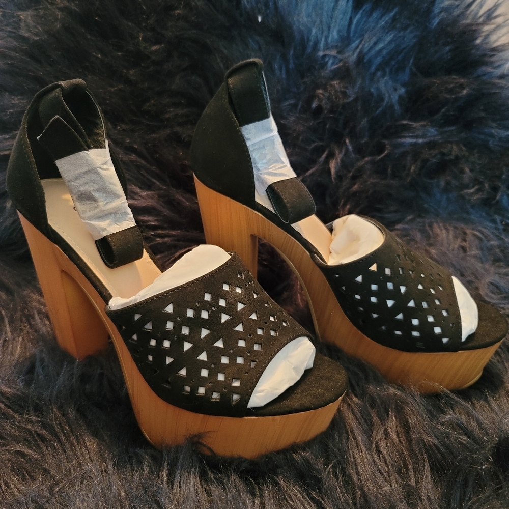 Black, Chunky Sandals 6.5